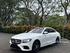 2017 Mercedes-Benz E300 2.0 Avantgarde Sedan