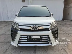 2020 Toyota Voxy 2.0 Base Spec Km 9rb!!