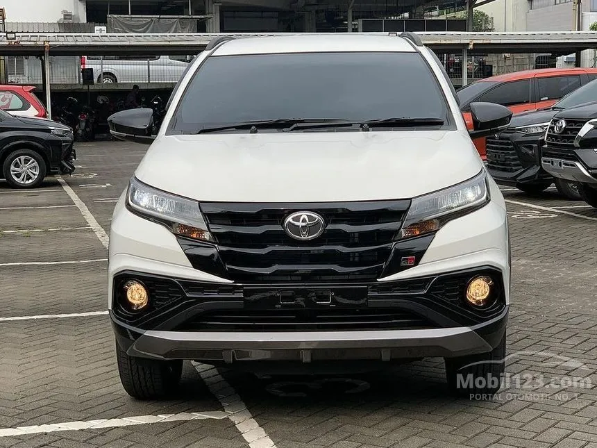 Jual Mobil Toyota Rush 2024 S GR Sport 1.5 di DKI Jakarta Automatic SUV Putih Rp 250.000.000