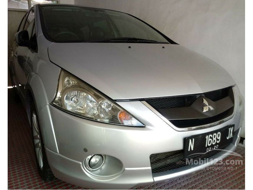 Jual Mobil Mitsubishi Grandis 2008 GT 2.4 di Jawa Timur Jual Mobil Mitsubishi Grandis 2008 GT 2.4 di Jawa Timur