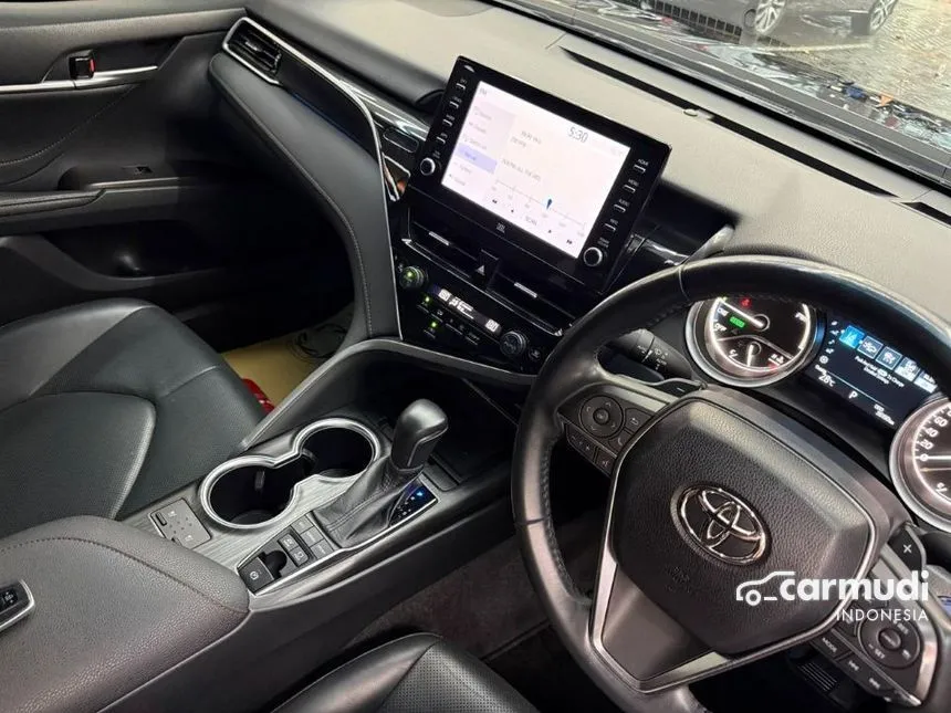 2021 Toyota Camry Hybrid Sedan