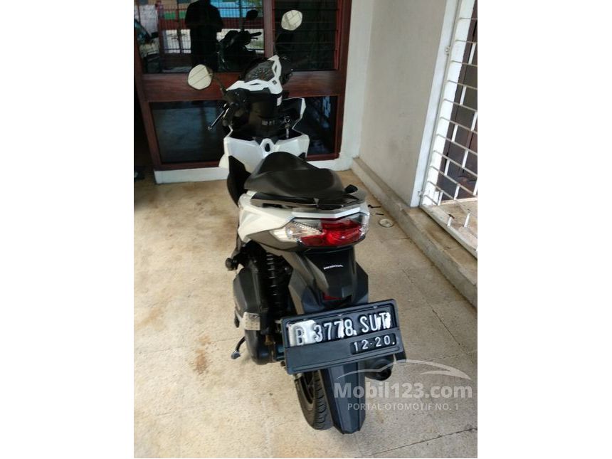 Jual Motor  Honda  Vario  2019 150  Automatic 0 2 di DKI 