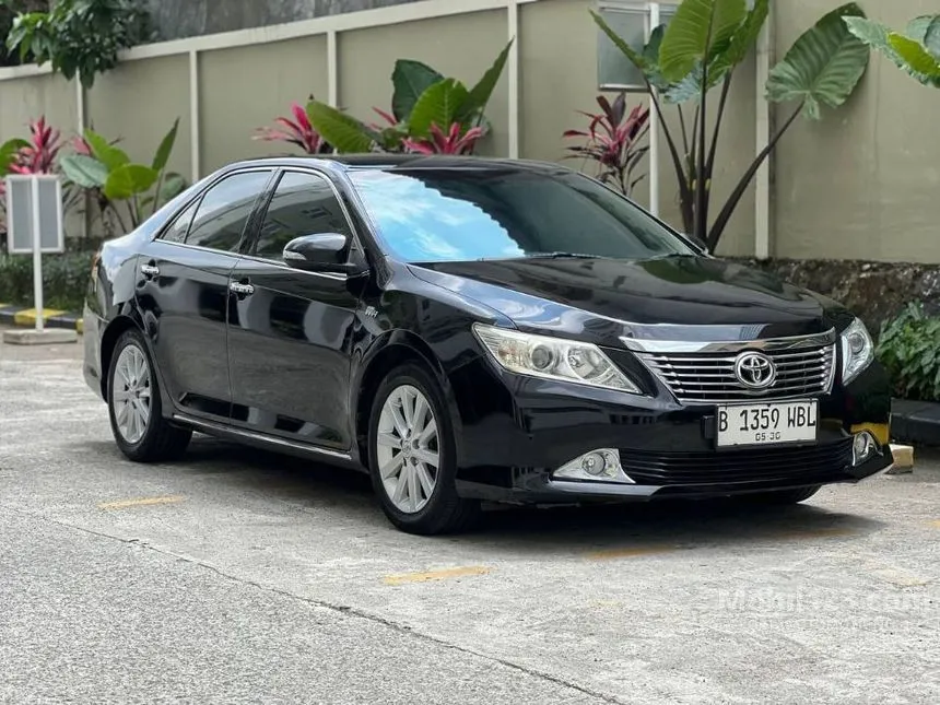 2014 Toyota Camry V Sedan