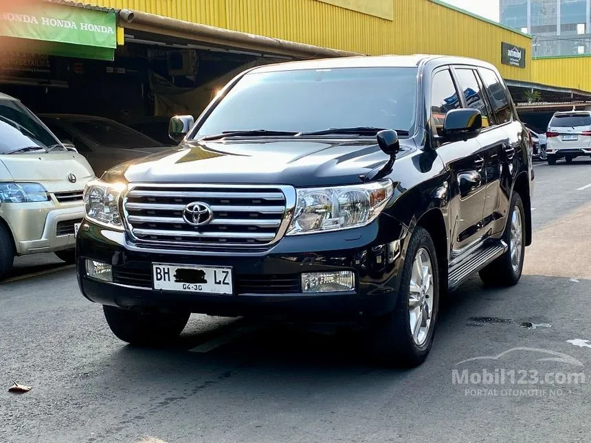 2010 Toyota Land Cruiser 200 Standard spec SUV