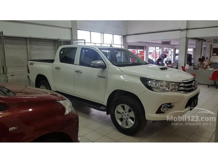 Jual Mobil Toyota Hilux 2015 2.5 NA 2.5 di Papua Manual Putih Rp 449