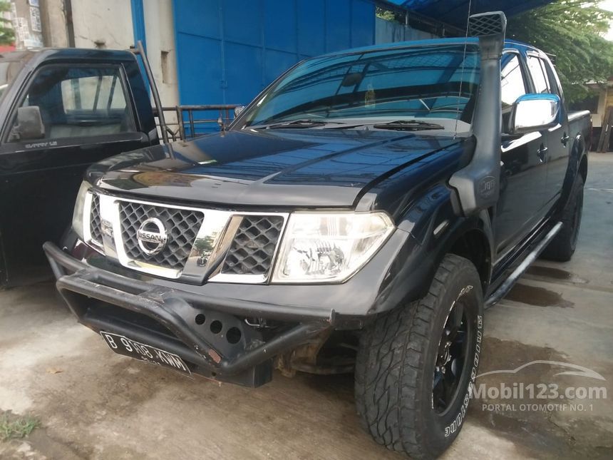 2009 Nissan Frontier NP300 Dual Cab Pick-up