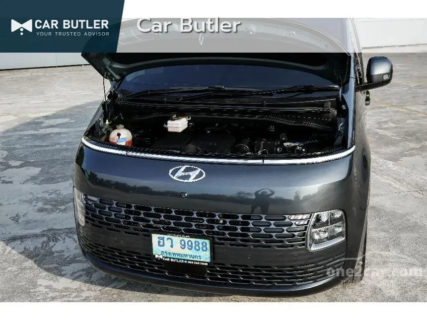 2021 Hyundai Staria SEL Van