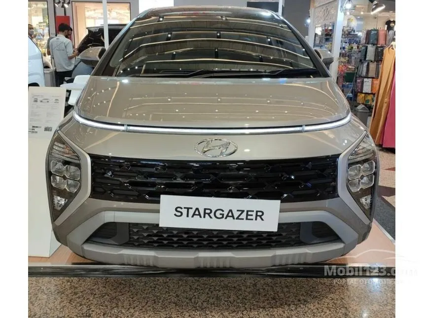 Jual Mobil Hyundai Stargazer 2024 Prime 1.5 di Jawa Barat Automatic Wagon Silver Rp 320.900.000