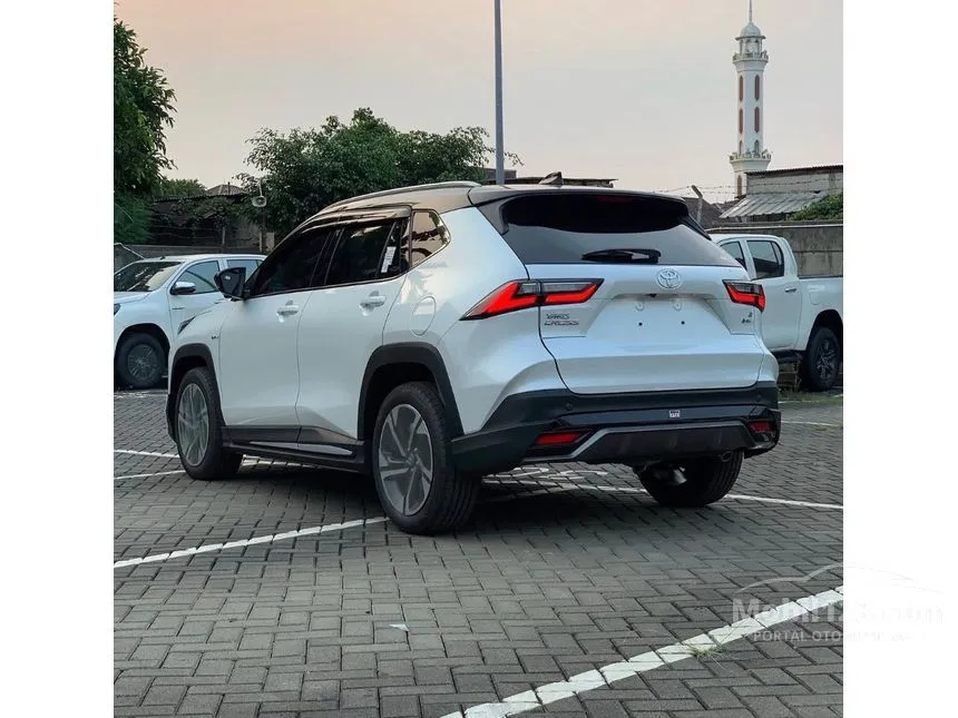 2025 Toyota Yaris Cross S HV with GR Parts Aero Pkg(Prem Clr) SUV