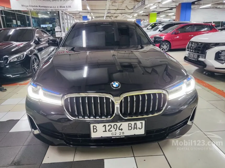Jual Mobil BMW 530i 2022 Opulence 2.0 di DKI Jakarta Automatic Sedan Hitam Rp 920.000.000