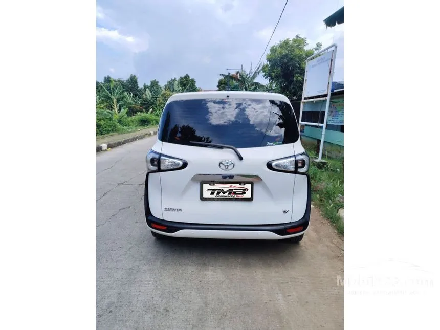 2017 Toyota Sienta V MPV