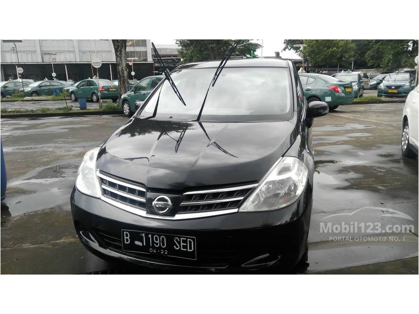 Jual Mobil  Nissan  Latio 2010 1 6 Manual 1 6 di DKI Jakarta 