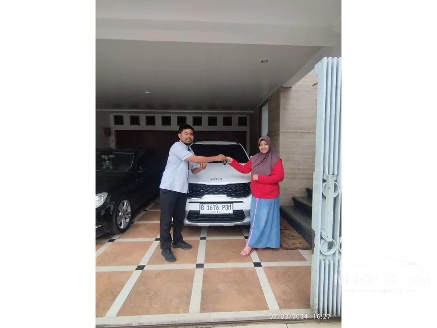 Jual Mobil KIA Sonet 2023 Premiere 1.5 di Jawa Barat Automatic Wagon Putih Rp 301.000.000
