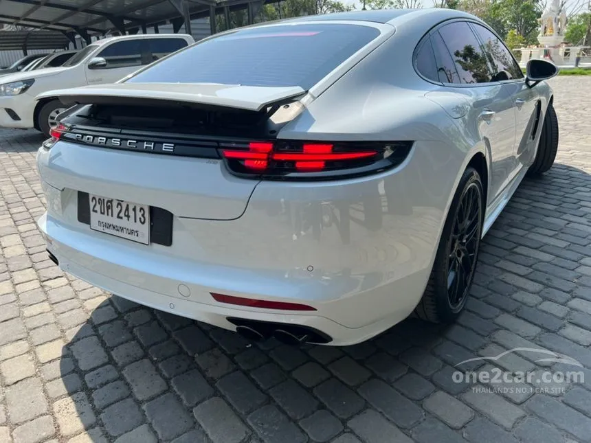 2018 Porsche Panamera 4 E-Hybrid Sedan