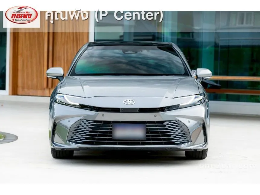 2025 Toyota CAMRY HEV Premium Luxury Sedan