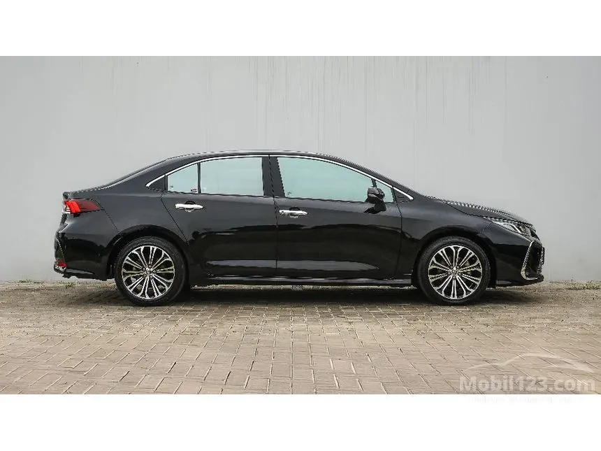 2021 Toyota Corolla Altis V Sedan