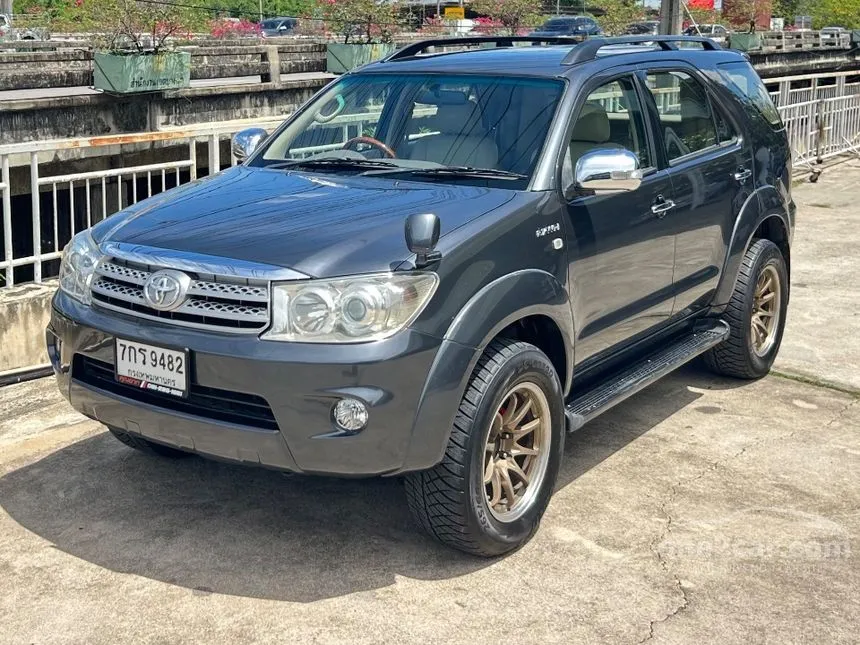 2005 Toyota FORTUNER V SUV
