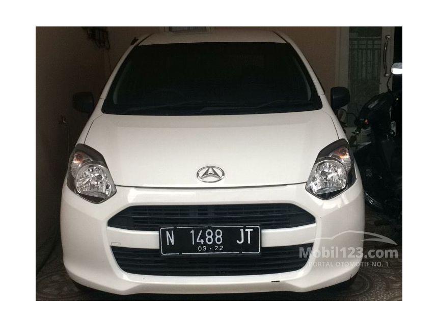 Jual Mobil Daihatsu Ayla 2017 D 1.0 di Jawa Timur Manual 