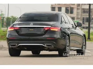 2022 Mercedes-Benz E300 2.0 AMG Line Sedan