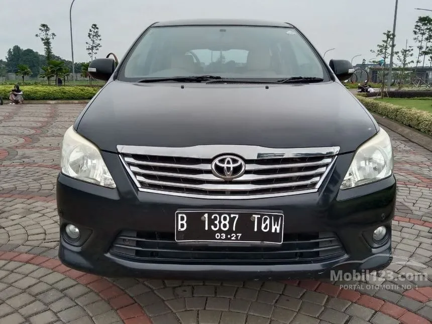 Jual Mobil Toyota Kijang Innova 2012 V 2.0 di Jawa Barat Automatic MPV Hitam Rp 155.000.000