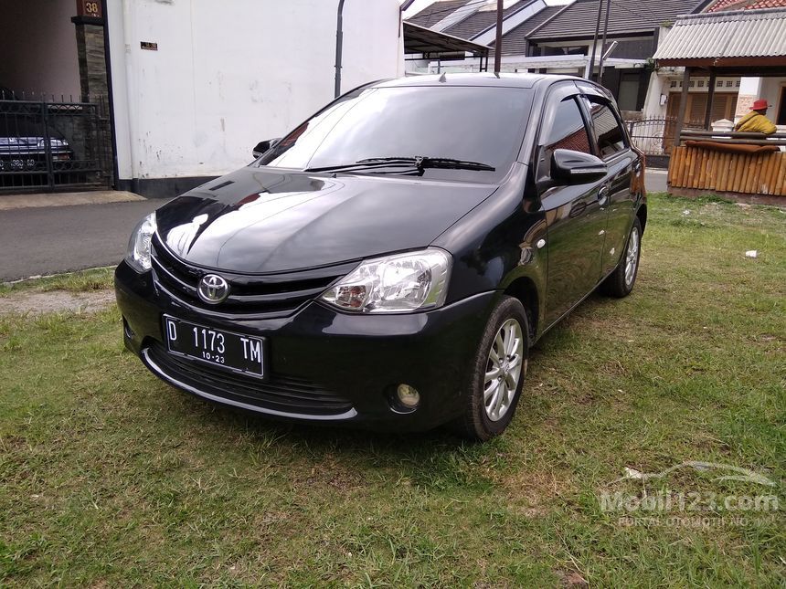 Jual Mobil Toyota Etios 2013  1 2 di Jawa Barat Manual 