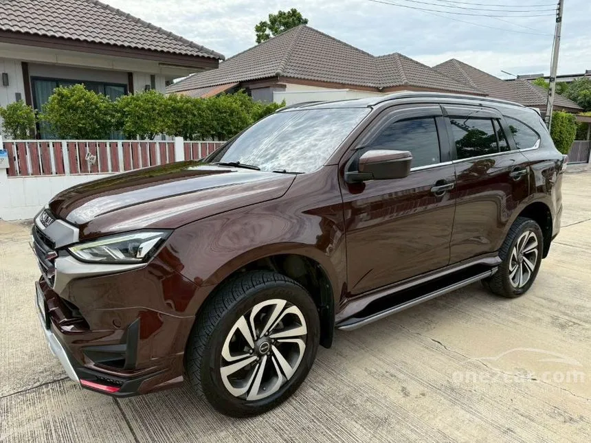 2021 Isuzu MU-X Ultimate SUV