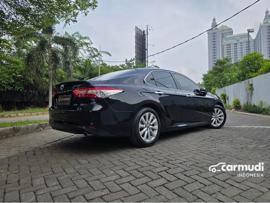 2020 Toyota Camry V Sedan