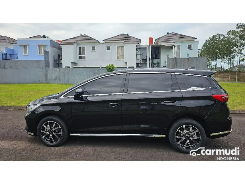 2025 BYD M6 Standard 7-seaters MPV