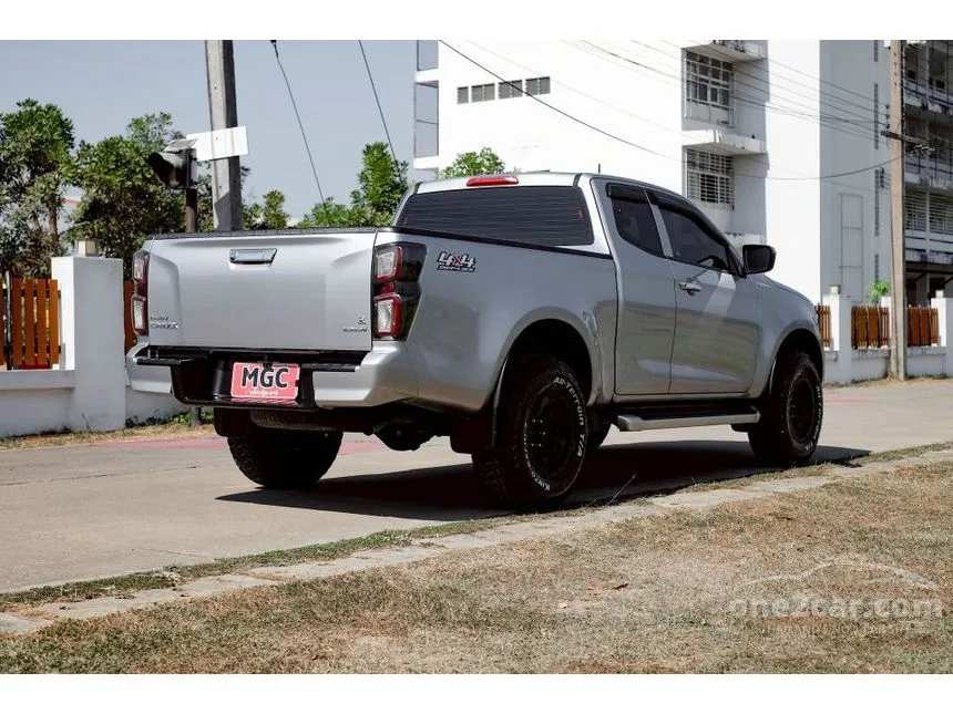 2022 Isuzu D-MAX Vcross Z Space Cab Pickup