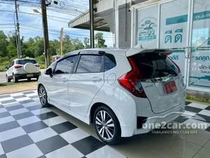 2015 Honda JAZZ 1.5 SV Hatchback