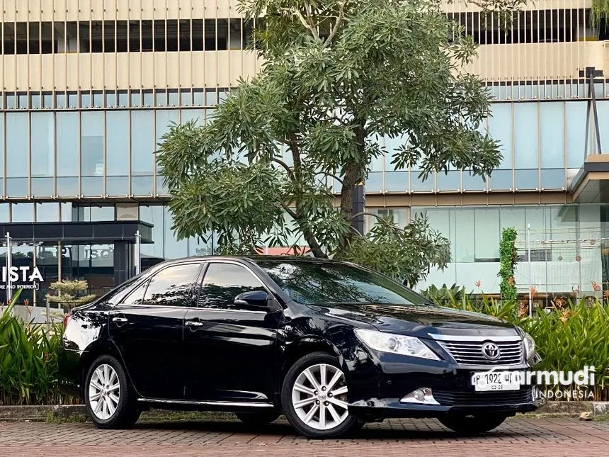 2014 Toyota Camry V Sedan