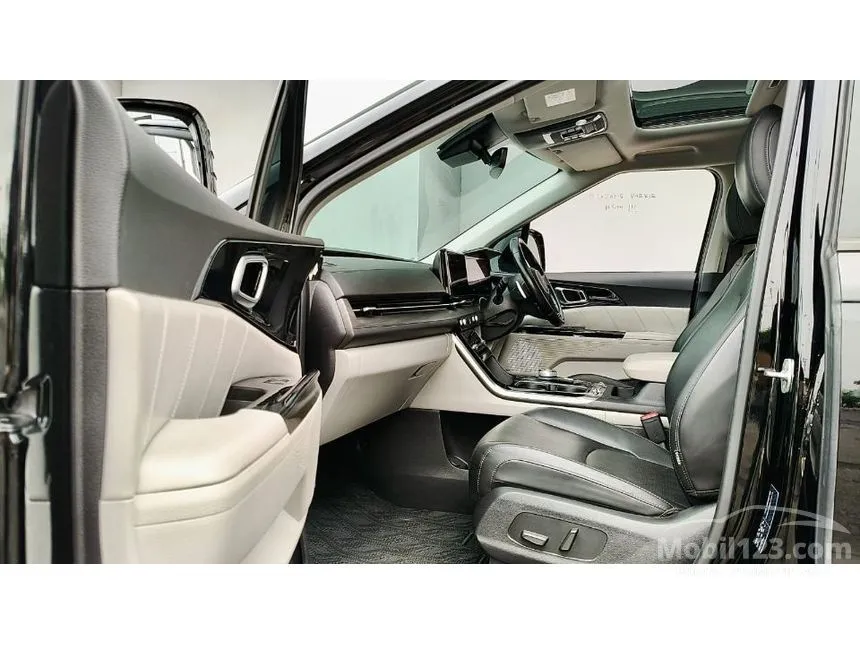 2022 KIA Grand Carnival Premiere 11 Seater MPV