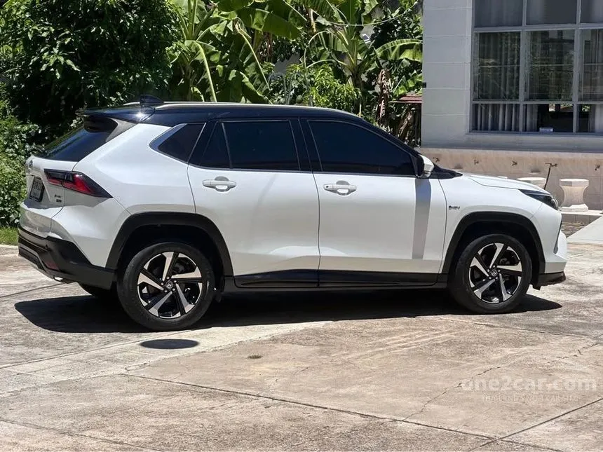 2024 Toyota Yaris Cross HEV Premium SUV