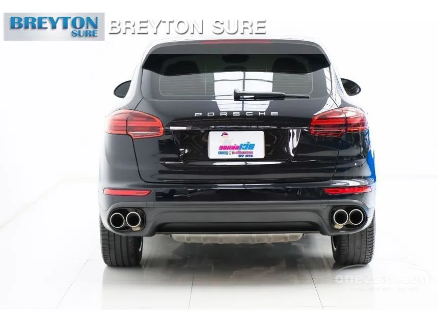 2015 Porsche CAYENNE S Hybrid SUV