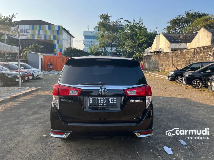 2019 Toyota Innova Venturer Wagon