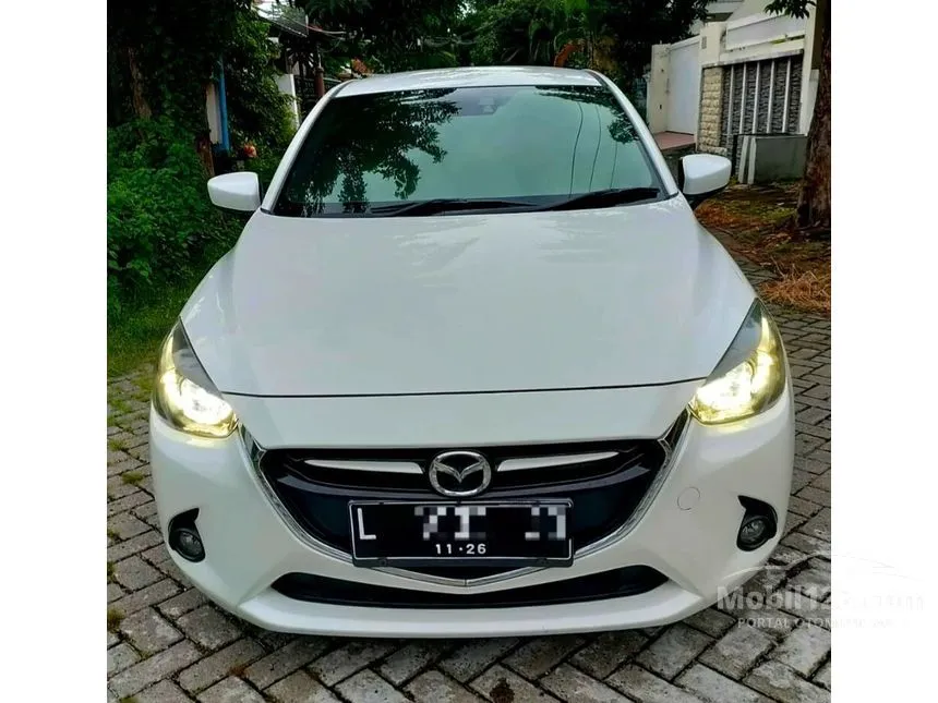 Jual Mobil Mazda 2 2015 GT 1.5 di Jawa Timur Automatic Hatchback Putih Rp 190.000.000
