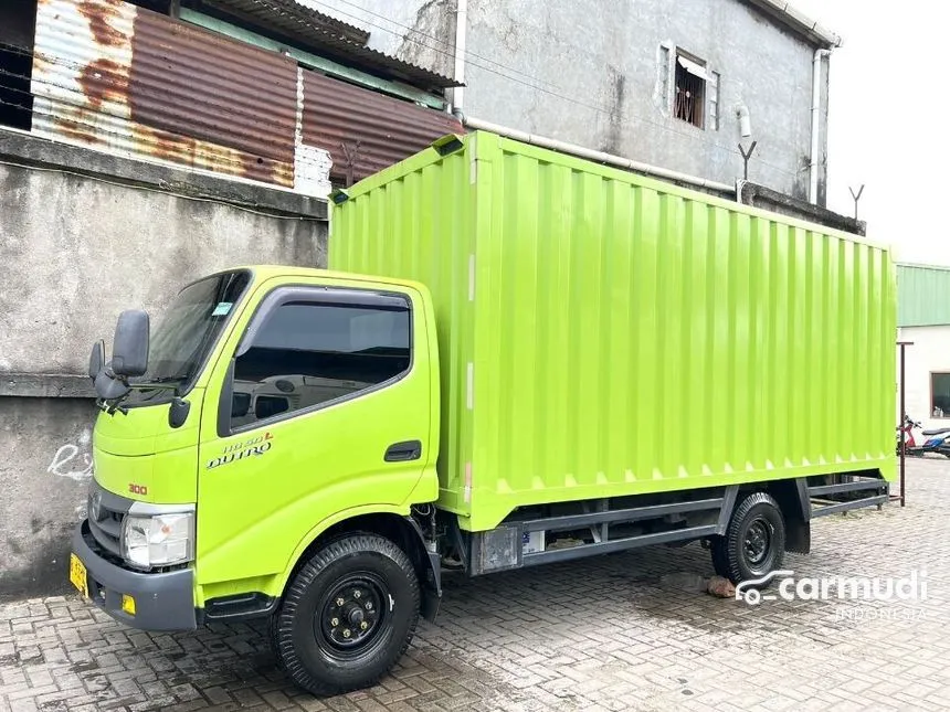 2018 Hino Dutro Trucks