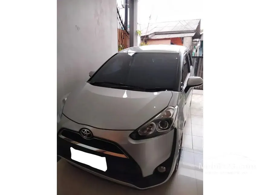 Jual Mobil Toyota Sienta 2017 V 1.5 di Jawa Barat Automatic MPV Silver Rp 165.000.000