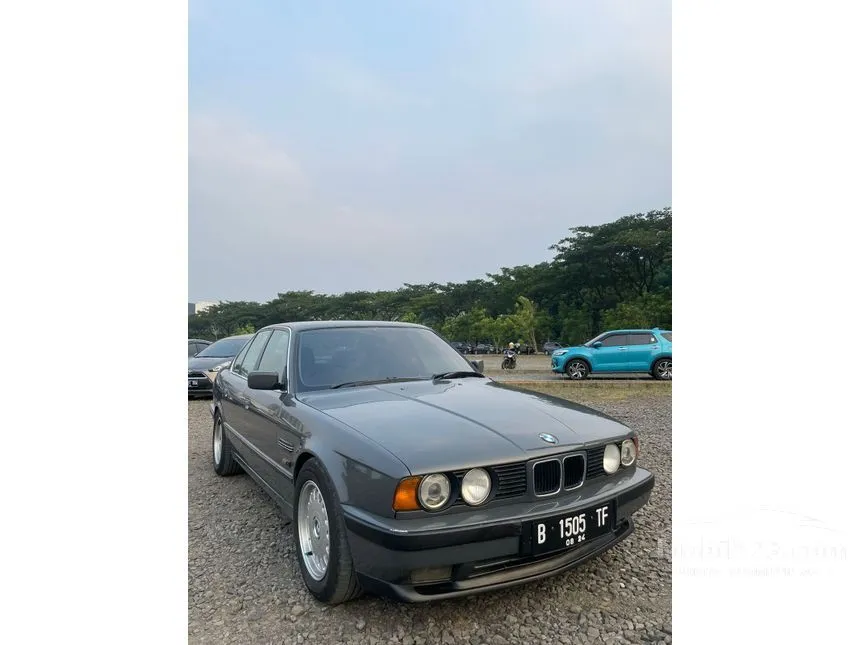 Jual Mobil BMW 520i 1993 E34 2.0 Manual 2.0 di DKI Jakarta Manual Sedan Abu