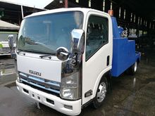 Towing Truck/ Isuzu Npr pro/Year Register 2018