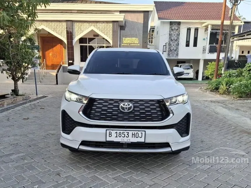 Jual Mobil Toyota Kijang Innova Zenix 2024 Modellista V HV 2.0 di Kalimantan Selatan Automatic Wagon Putih Rp 530.000.000