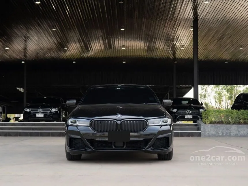2022 BMW 530e M Sport Sedan