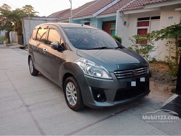 Suzuki Ertiga Mobil bekas dijual di Bekasi Jawa-barat 