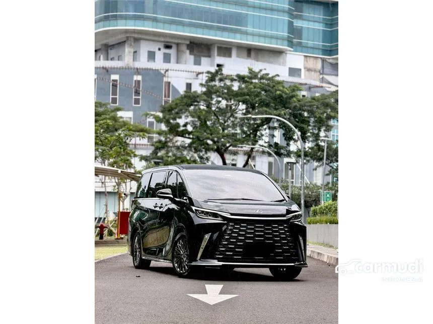 2024 Lexus LM 350h 4 Seater MPV
