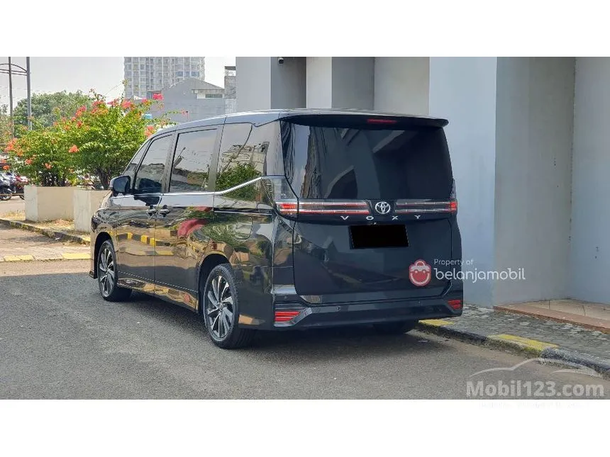 2022 Toyota Voxy MPV