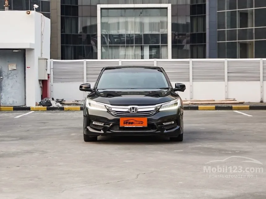 2016 Honda Accord VTi-L Sedan