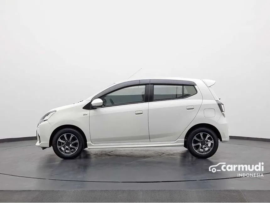 2022 Daihatsu Ayla R Hatchback