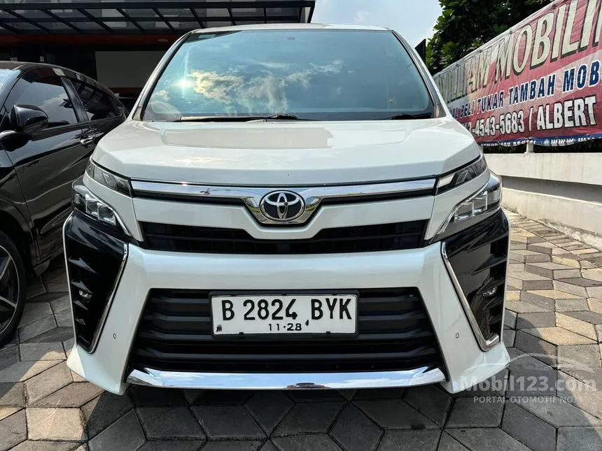 Jual Mobil Toyota Voxy 2018 2.0 di Jawa Barat Automatic Wagon Putih Rp 345.000.000