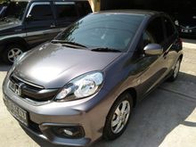 di jual honda brio abu abu th.2017 plat D cuakep abisss brooo