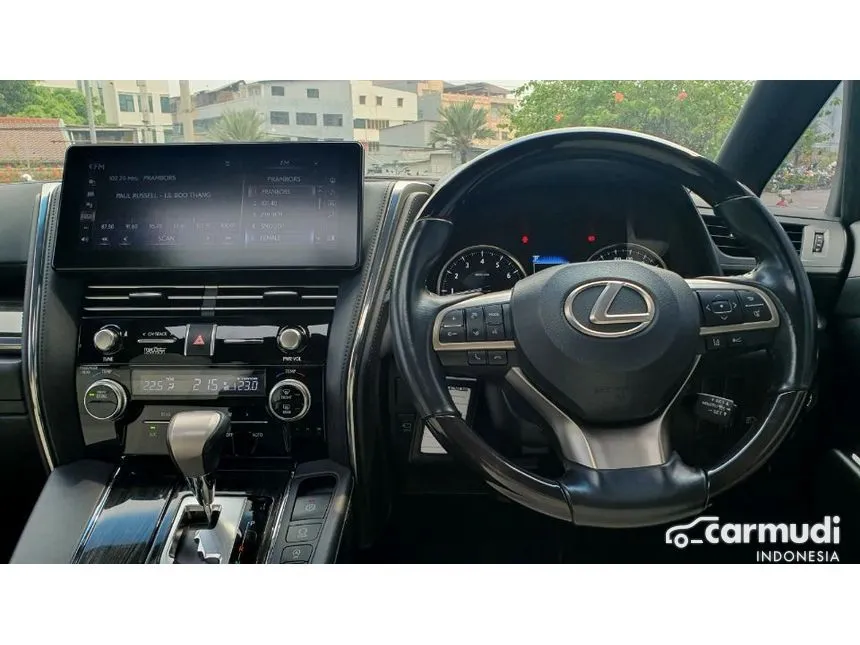 2020 Lexus LM 350 4 Seater MPV